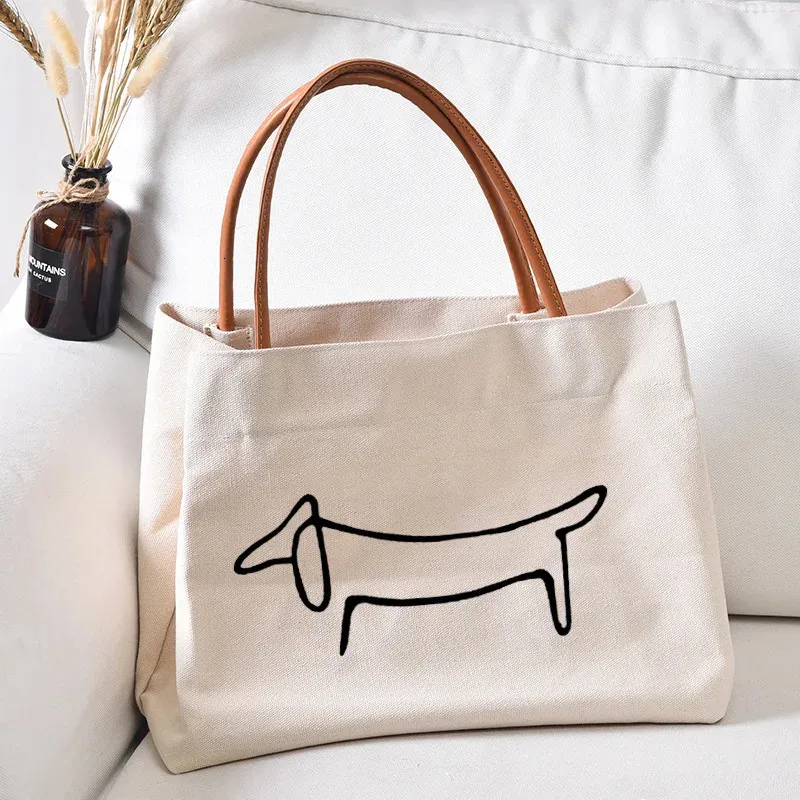 Bolsas de compras Dachshund Dog Princied Women Canvas Tote Bag Presente para amantes Trabalho Lady Fashion Beach 231215