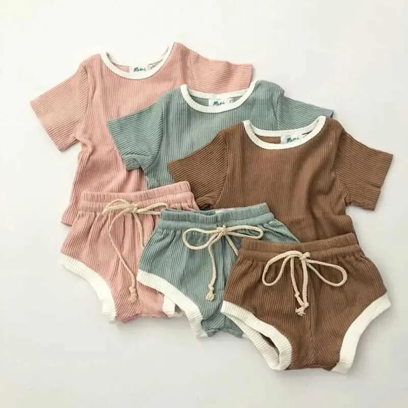 Kläder set mode nya sommar baby pojkar kläder flickor bomulls casual short hylsa toppar nyfödda t-shirt+shorts småbarn spädbarn outfit 2st