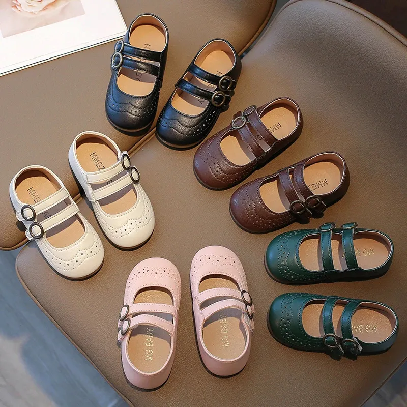 Vintage girls hotsell shoes