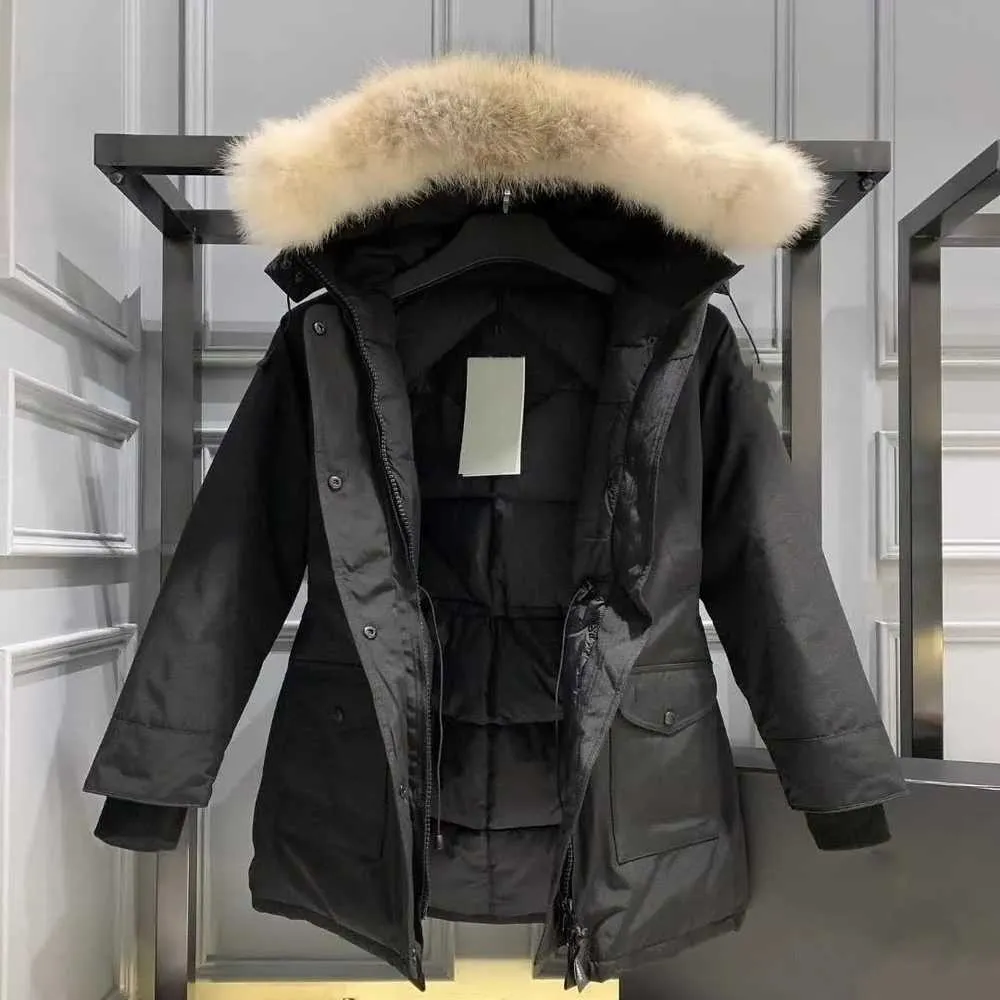 Femmes Down Parkas Designer Canadien Femmes Veste Marque De Mode Oie Long Manteau Grande Poche Col De Fourrure Thermique Top Femme Automne Hiver Coupe-Vent Vêtementsivia