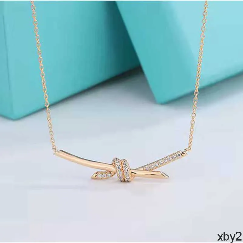 Pendant Necklaces T family twisted rope necklace S925 Silver Diamond knot pendant knot semi diamond super flash clavicle chain the same as Gu ailing DESIGNERS