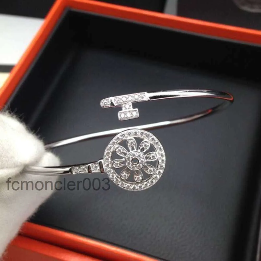 Bedelarmbanden Armband Zonnebloem Uitgeholde Volledige Diamant Sleutel Open 925 Verzilverd 18k Wit Goud Jmfe MB9M