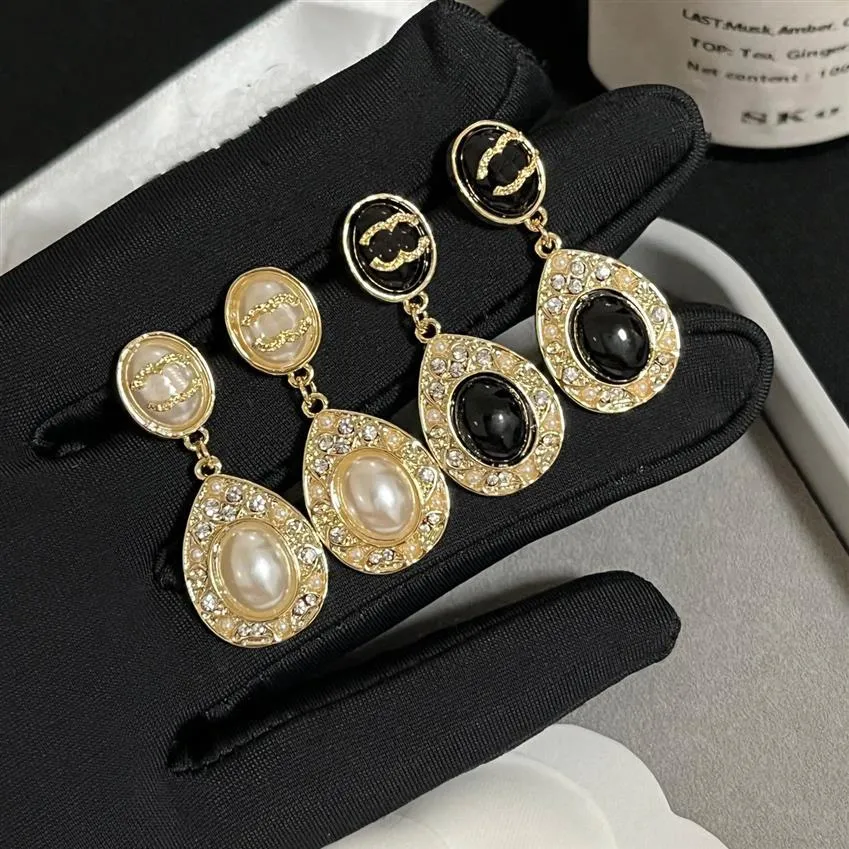 2Colors Designer Boucles d'oreilles Ear Stud Designers 18K Plaqué Or Marque Lettres Mode Femmes Cristal Strass Boucle D'oreille De Noce 259V