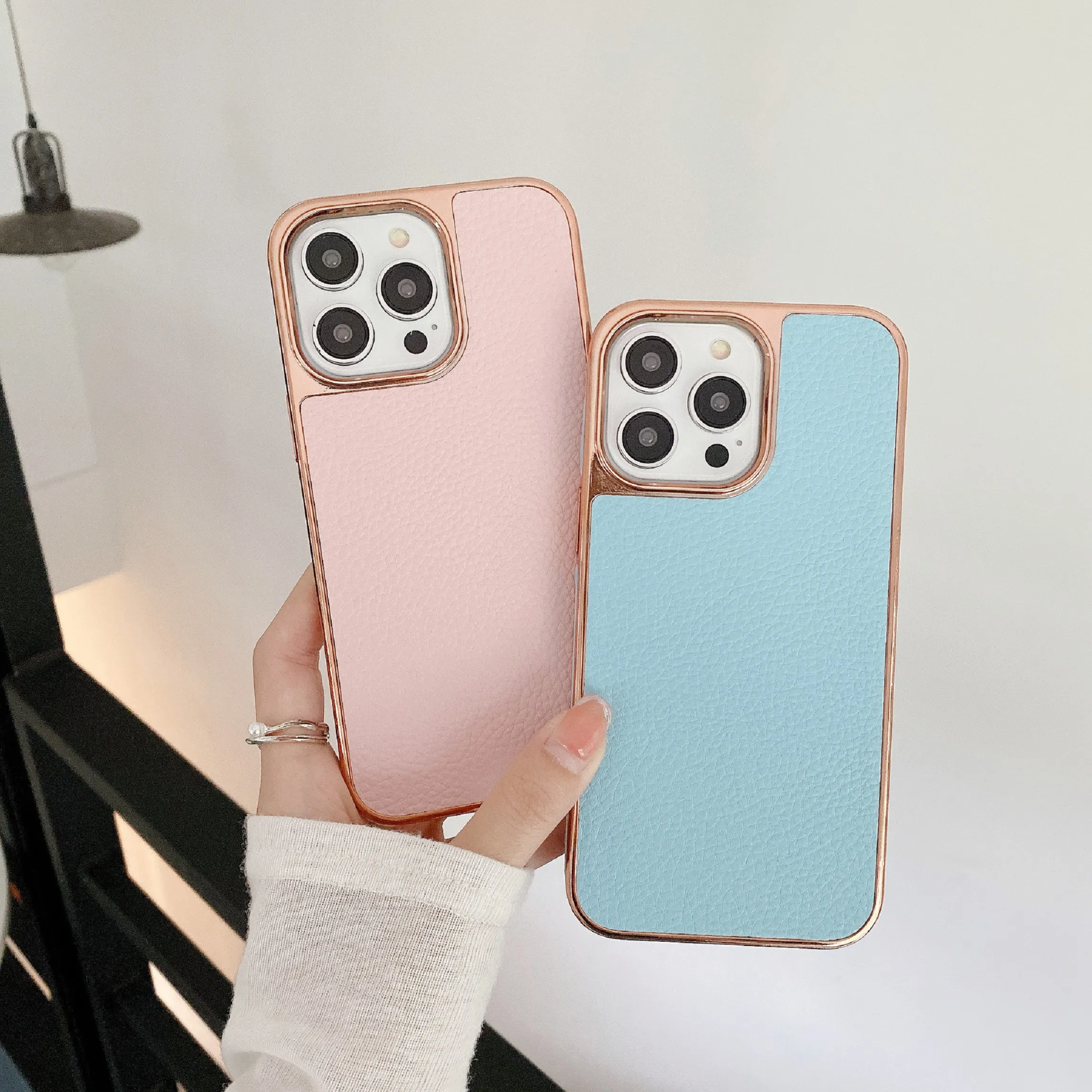 Coque personnalisée avec nom pour iPhone, étui pare-chocs en cuir PU plaqué souple avec initiales 14 13 12 11 15 Pro Max 14 15 Plus