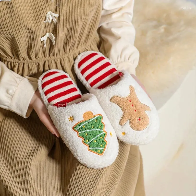 Slippers Vrouwen Cartoon Kerstboom 2024 Winter Jaar Zachte Warme Pluche Gingerbread Man Indoor Antislip Cotten Slipper Schoenen