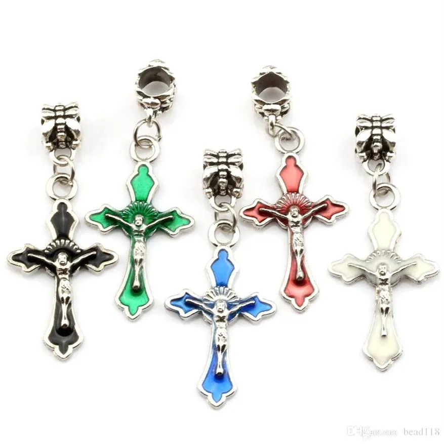 100 pièces émail jésus croix Crucifix pendentifs à breloque symbole chrétien alliage balancent perle pour la fabrication de bijoux collier Findings275E