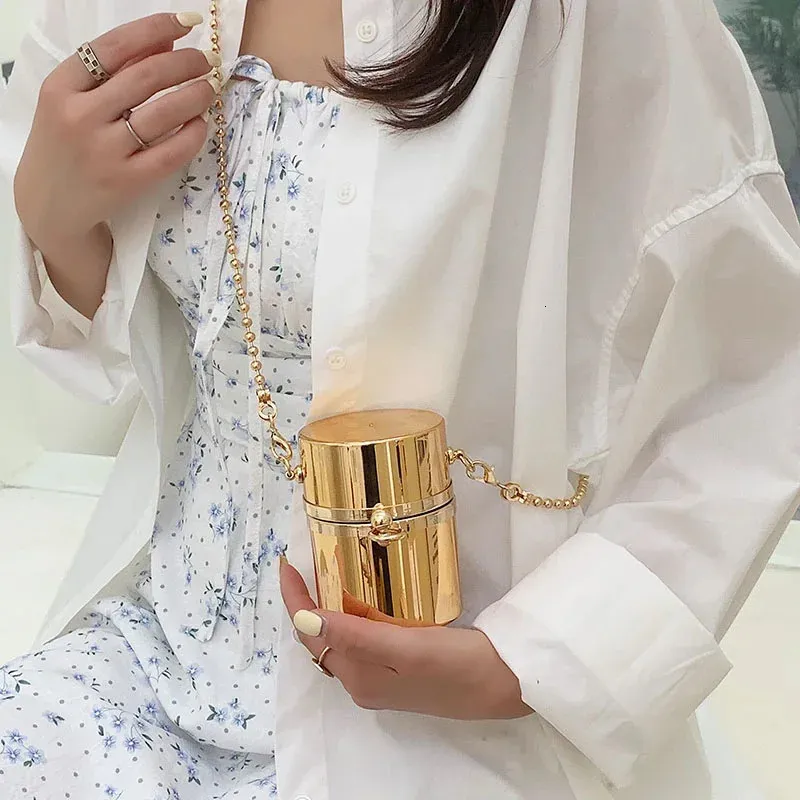 Torebki Ins moda złota srebrna błyszcząca łańcuchowa torba na ramię na ramię dla kobiet przenośna cylindryczna kluczowa szminka kosmetyczna torebka makijażu 231215