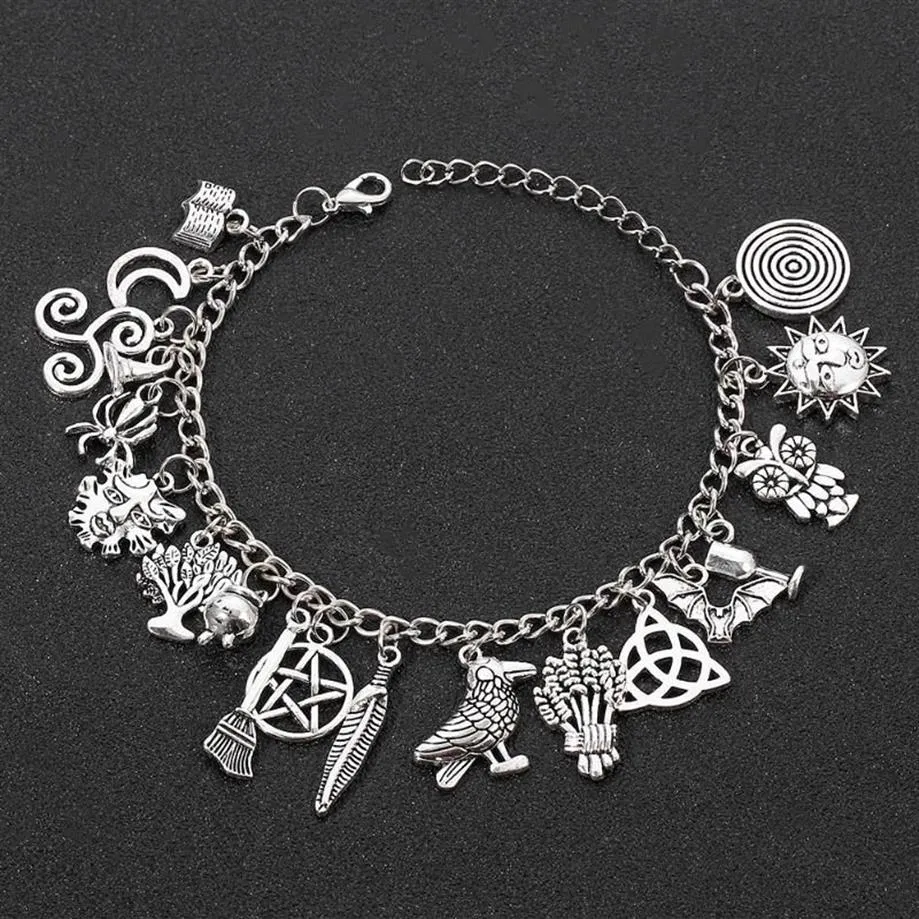 Charm-Armbänder, Halloween-Armband, reichhaltiger Anhänger, Stern, Mond, Horror, Spinne, magischer Besen, Punk, Weihnachten, Damenschmuck, 245 g