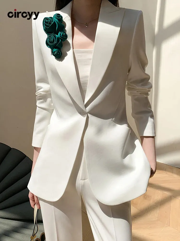 Kvinnors kostymer blazrar cirky kostym för kvinnors kontor bär 2023 koreansk mode långärmad enkelknapp applikationer hög midja byxa 231215