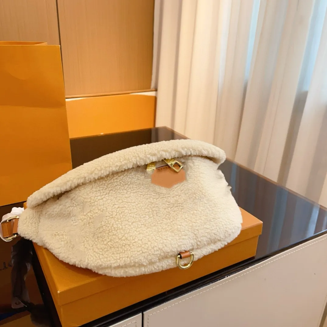 Tasarımcı Bumbag Crossbody Bag Teddy Yumuşak Touch Shearling Büyük İç bölme arka cep bel omuz veya çapraz cisim için mükemmel