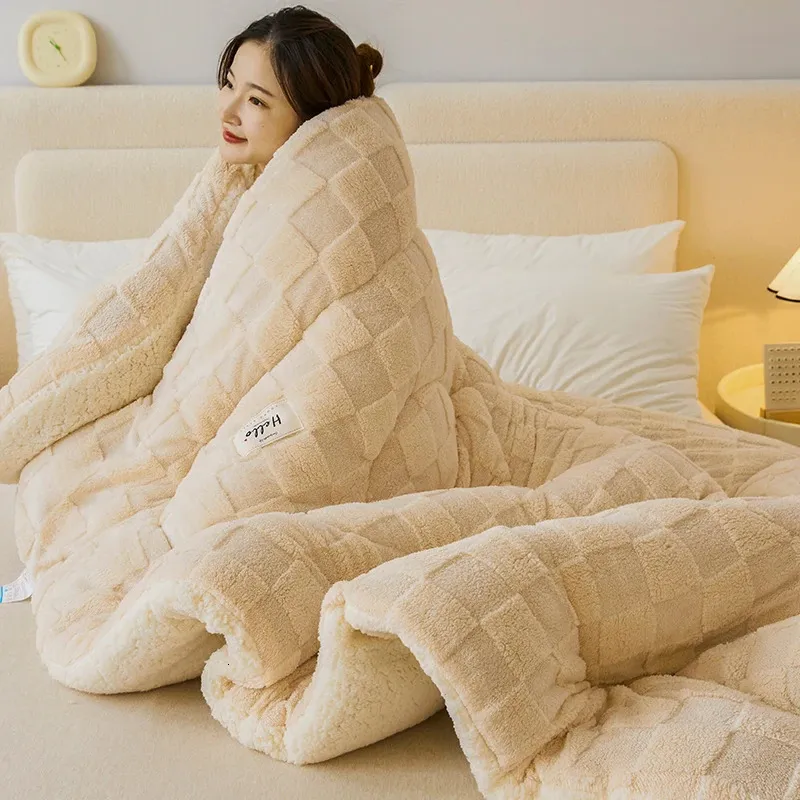 Comforters Sets Winter Bedding Thick Quilt Blanket Thickened Warm Flannel Fleece Comforter Core For Cold Nights Bed Duvets Quilts The Blankets 231215 From 62 67 DHgate