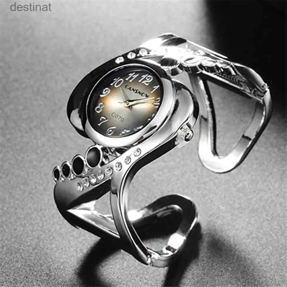 ساعات المرأة الجديدة تصميم Women Bangle Wristwatch الكوارتز الكريستال الفاخرة RELOJES RHINESTONE FASHINGES WATKES HOT SALE ELEAGNT MUJER WATKEL231216