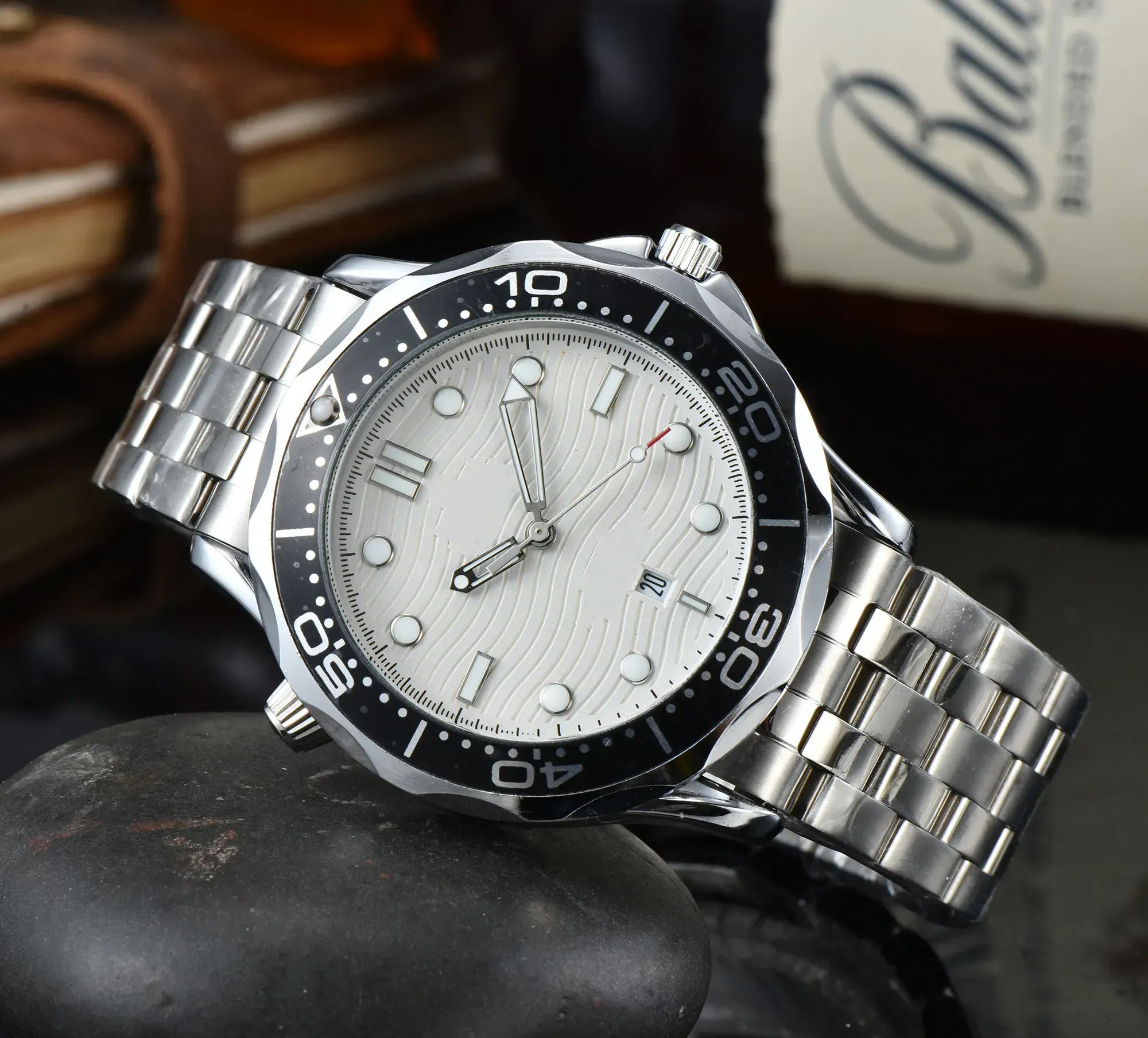 Designer Mens Chronograph Watch With Full Function Sapphire
