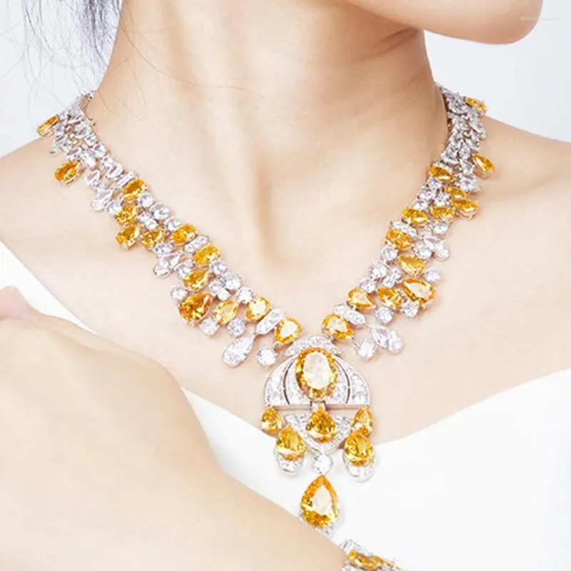 Ensemble de boucles d'oreilles et collier, Design de luxe, grande pierre de cristal jaune en zircone cubique, pour fête de mariage, vente en gros, 2023