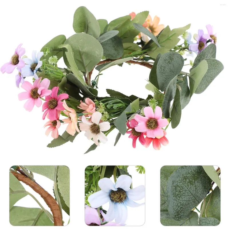 Dekorative Blumen, grüne Spitzkerzen, künstliche Girlande, getrockneter Eukalyptus, Herbstkranz, Ornament, hängende Tür, Herbstkränze für die Vorderseite