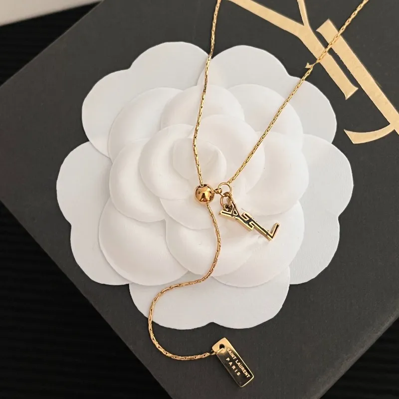 Womens Charm Y Brand Letter Necklaces Luxury Designer Boutique Necklace With Box Birthday Love Family Gift Jewelry Long Chain 18K Gold Plated Classic Style Necklace