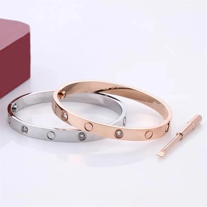 Bracciale rigido da uomo e da donna, bracciale con cacciavite Love, design classico a C, gioielli in acciaio al titanio, colorfast ipoallergenico186o