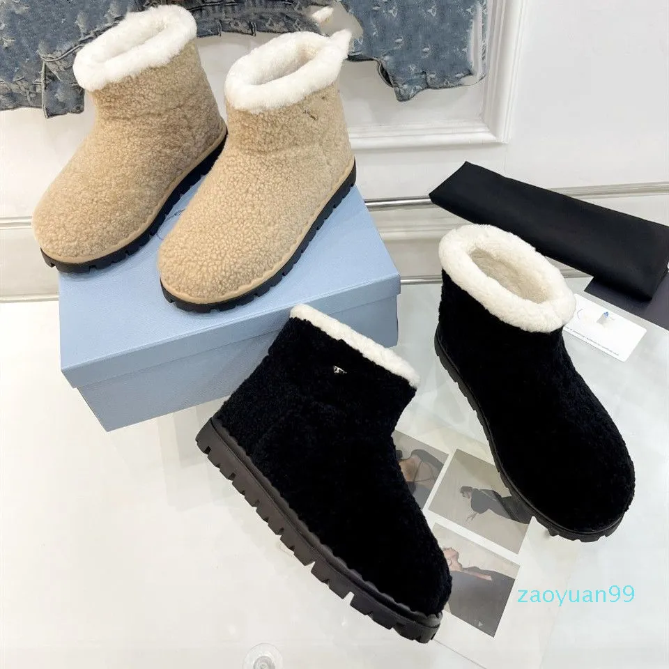 Mulheres designer tornozelo esqui neve shearling lã botas triângulo logotipo botas curtas dedo do pé redondo designer de luxo feminino moda deslizamento em sapatos calçados de fábrica