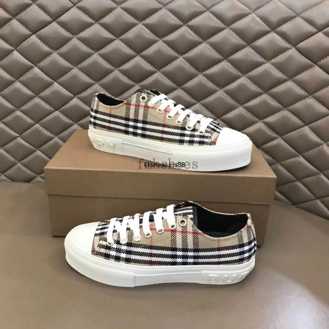 Ontwerpers Sneakers Print Check Trainer Heren Casual Schoenen Platform Trainers Gestreepte Sneaker Gedrukte Letters Geruite Vintage Damesschoen 07