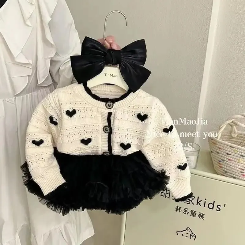 Pull bébé fille amour pulls tricotés Cardigan broderie enfants automne hiver vêtements enfants anniversaire princesse tricot vestes 231216