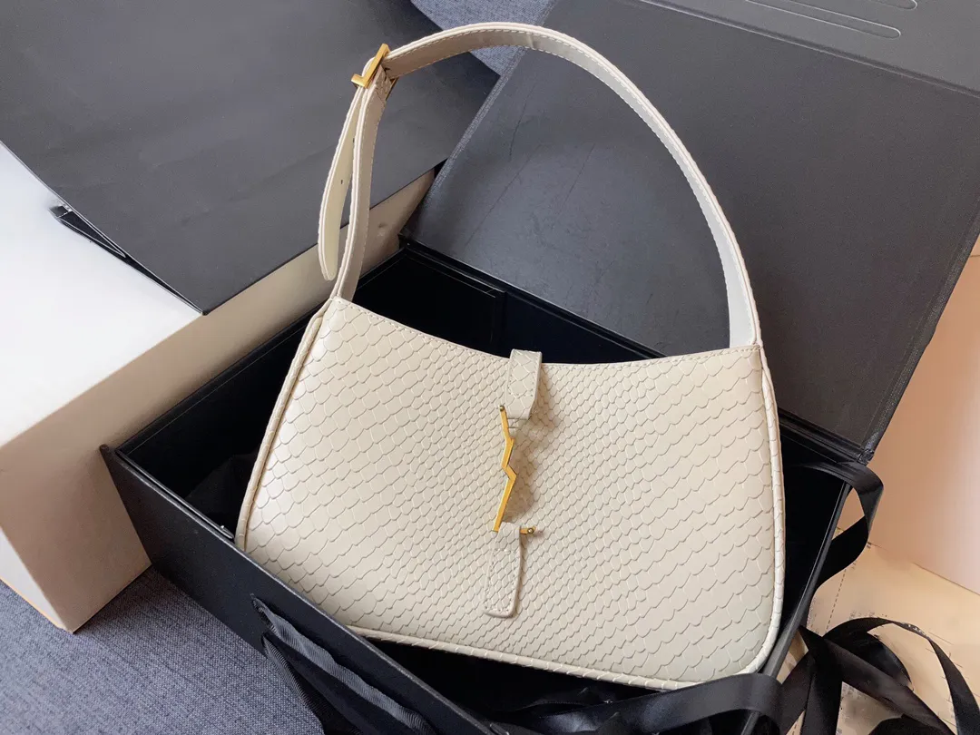 2023 Ny Super High Quality Luxury Designer Bag Le Middle Age underarm Läder Kvinnors avancerade axelväska Handväska Snake Mönster, Solid Color tillgänglig 657228