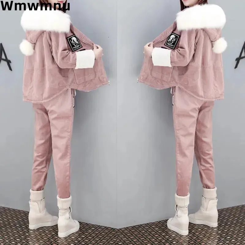 Kvinnors tvåbitar byxor vinter lambwool fluff faux päls krage huva corduroy outfit fleece fodrade förtjockna kappuppsättningar plysch rak byxa ensemble 231215