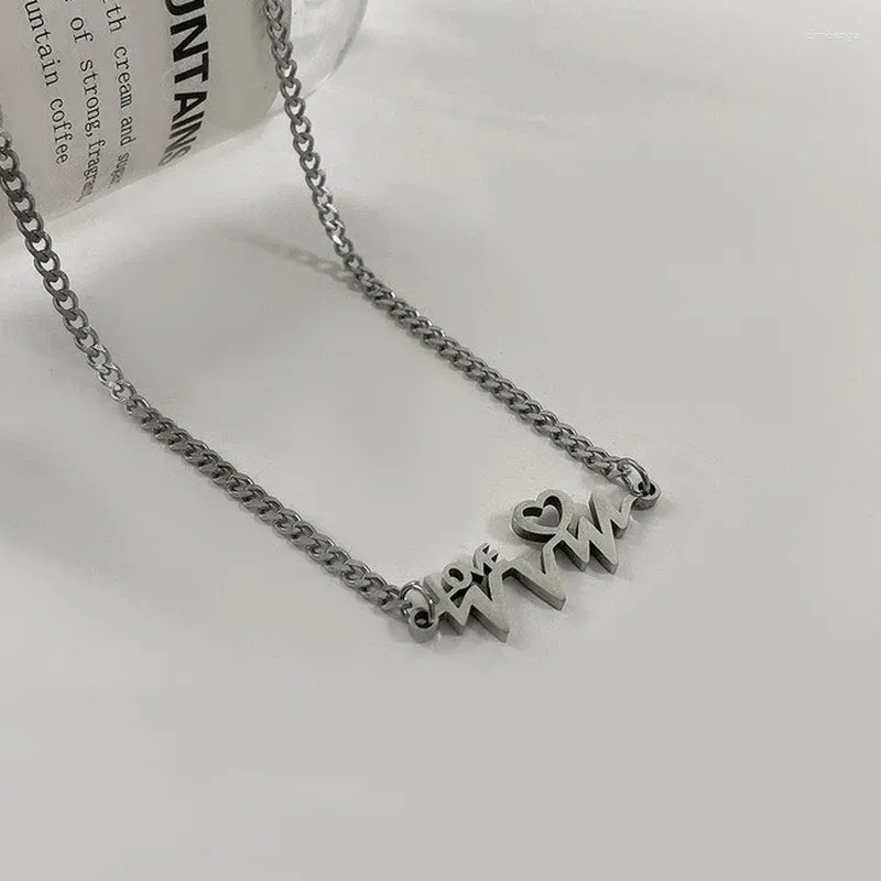 Naszyjniki wisiorek U-Magical Exquipite Heartbeat Letter Love Fave Naszyjnik dla kobiet srebrny kolor metalowy biżuteria łańcuchowa
