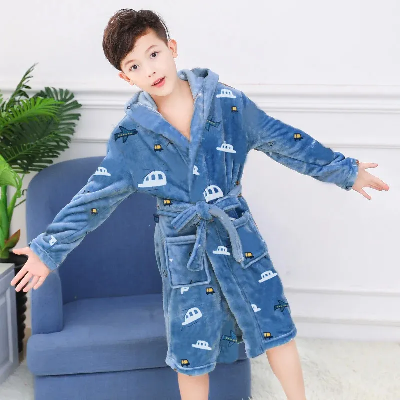 Towels Robes Kids Bathrobe for Boys Spring Winter Lively Animal Print Pajamas Warm Children Pyjama Teenager Boys Bath Robe Swimming Clothing 231215