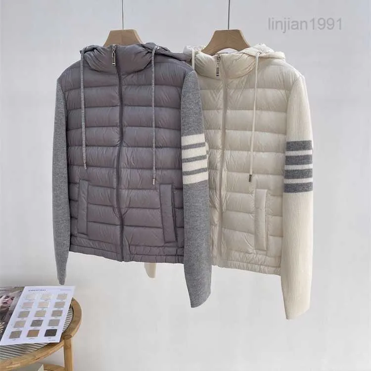 Herbst und Winter TB neue Patchwork-Daunenjacke mit vier Stegen aus Kaschmirärmeln mit Kapuze, leicht und altersreduzierend, vielseitige warme Gänsedaunenjacke für Damen