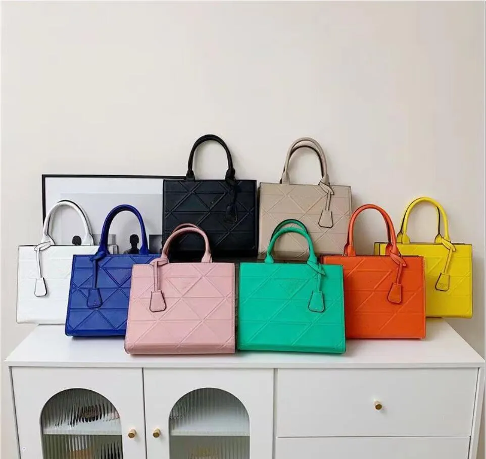 Wholesale Of Women Bags By Manufacturers New Fashionable And Versatile Tote Bags Popular On The Internet Handheld Single Shoulder Crossbody Womens Bags From 30 55 DHgate
