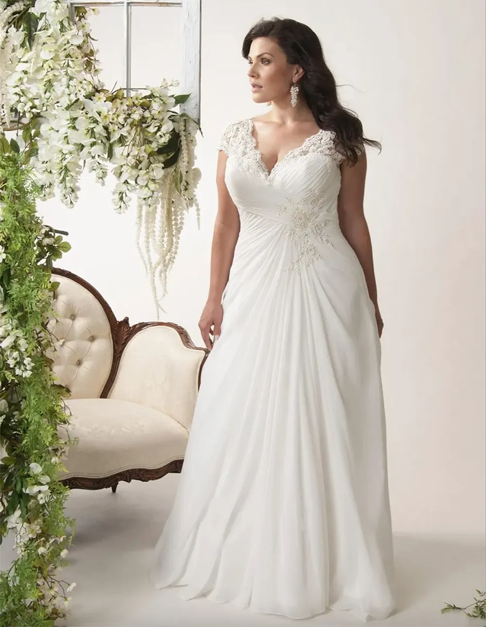 V-образные крышки рукава плюс размер свадебные платья шифоновые апполленные кружевы открытые спины драпировки с урбанским лифом для свадебного платья