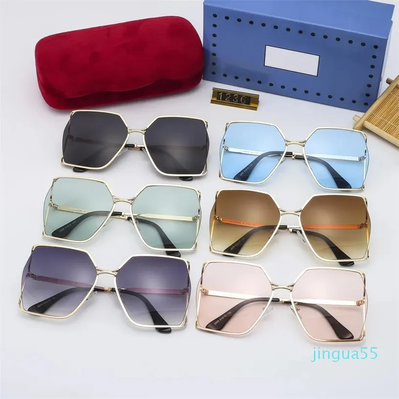 النظارات الشمسية الكلاسيكية للأزياء للنساء الموقف نظارات الشمس الذهب