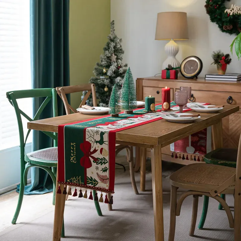 عداء طاولة الجدول مع الجدول مع شرابة الغزل المصبوغ جاكارد لون عيد الميلاد مطابقة القوس القوس الغزل