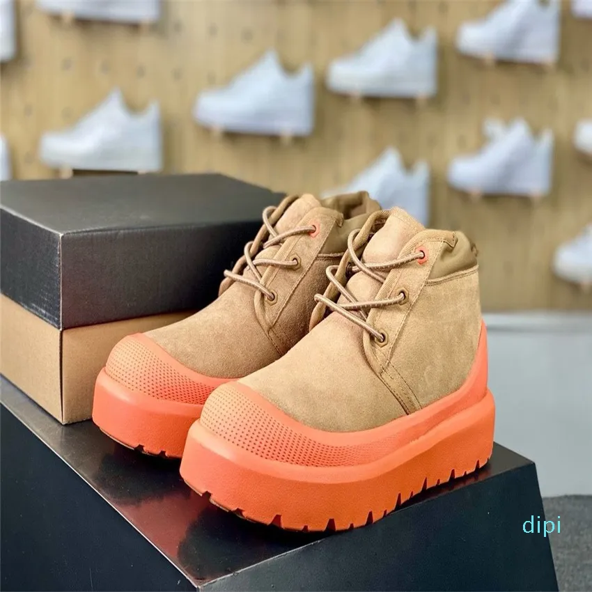 Botas de diseñador Botas cortas Diseñador Hombres Mujeres Cuero de alta calidad Botines de nieve de invierno Zapatillas de deporte de lujo Botas cortas de tobillo clásicas, invierno y nieve al aire libre cálido