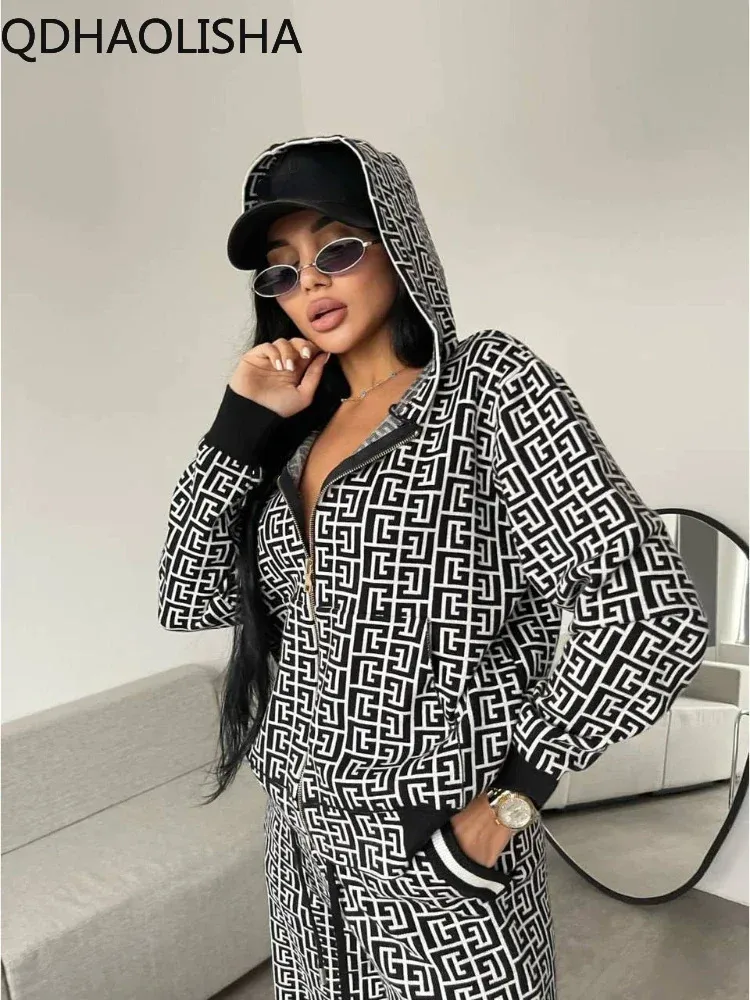 Yoga Outfits 2-piece women's clothing set Autumn winter sportswear knitted cardigan wool hooded wide leg pants set new two-piece casual loose fitting set 231216