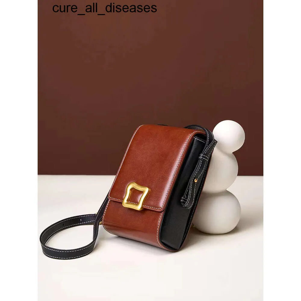 2024Summer Cowhide Female Sac All Fashion Nouveau téléphone mobile Mini Small Square Retro Senior Sense