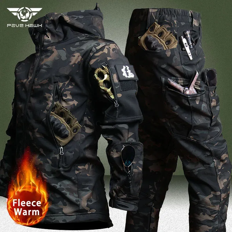 Mens Tracksuits Camo Militar Fleece Conjuntos Quentes Inverno Tubarão Pele Soft Shell Tactical JacketArmy Cargo Pant Outdoor Multipocket Terno Impermeável 231216