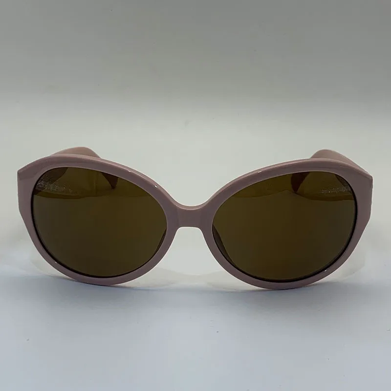 Elegant Cat Eye Designer Sunglasses: White Acetate Frames, Modern Fashion  for Women and Men with Protective Case