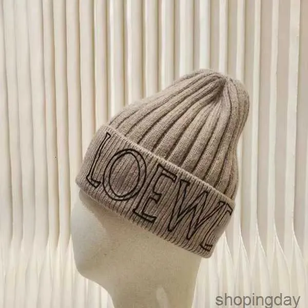 Loewee Hat Official Quality Designer Beanie Caps Mens Women Winter Popular Wool Warm Knit Hat 01k976