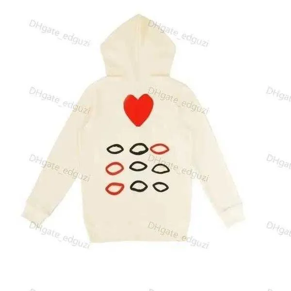 Designer Men's Hoodies Com Des Garcons PLAY Black Sweatshirt CDG Red Heart Hoodie Size S-XL c23