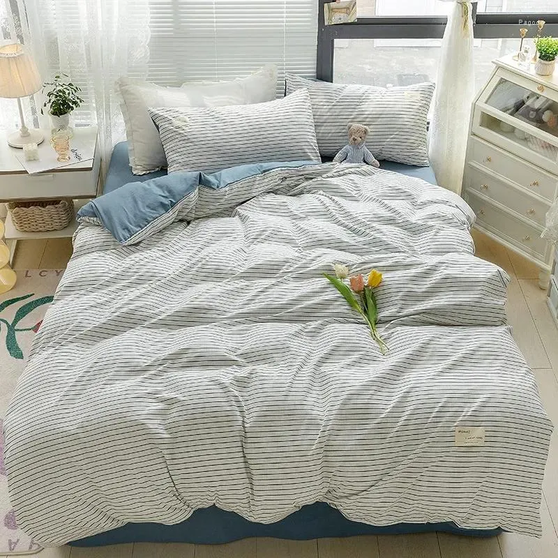Комплекты постельного белья Простыни из стираного хлопка Комплект из четырех предметов на подогнанной коже, для общежития для дома