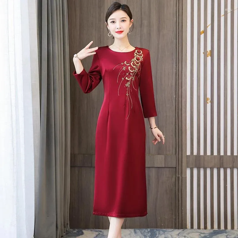 Casual Dresses 2023 Fashion Elegant WOMEN'S Wedding Dress Improved Cheongsam Satin Noble Mother Prom