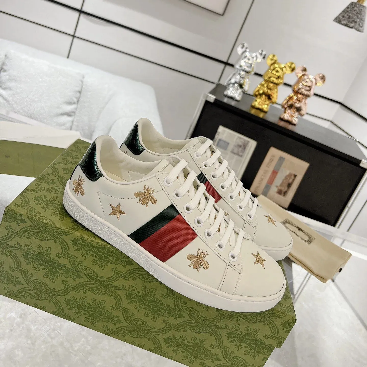 Men Women Casual Shoes Designer Sneakers Fashion Ace Bee Snake Tiger Embroidered White Green Red Stripes Outdoor Trainers Unisex Walking Sport Shoe