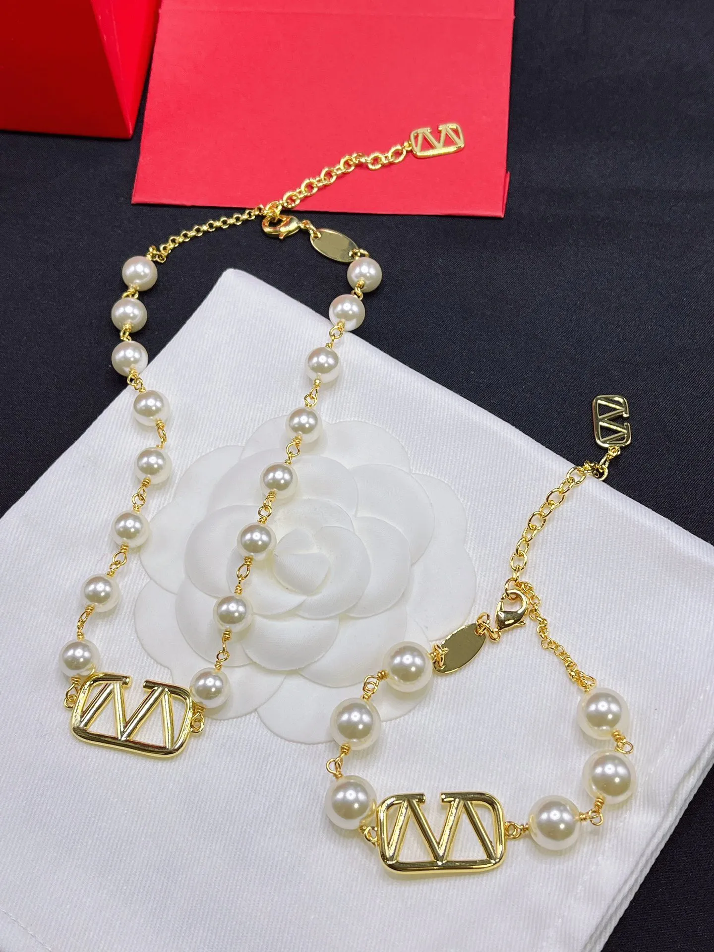 Designer Women's Jewelry Set Luxury Big Pearl Necklace Armband Women Choker With Stamp Love Original Edition Never Fade 18k Gold Plated Women Chain J12061