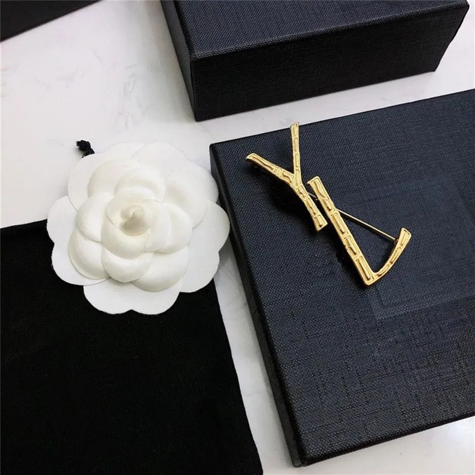Hoge kwaliteit luxe designer broche sieraden klassieke pin voor pak jurk brief sieraden gouden broches pins kleding ornament Party265v