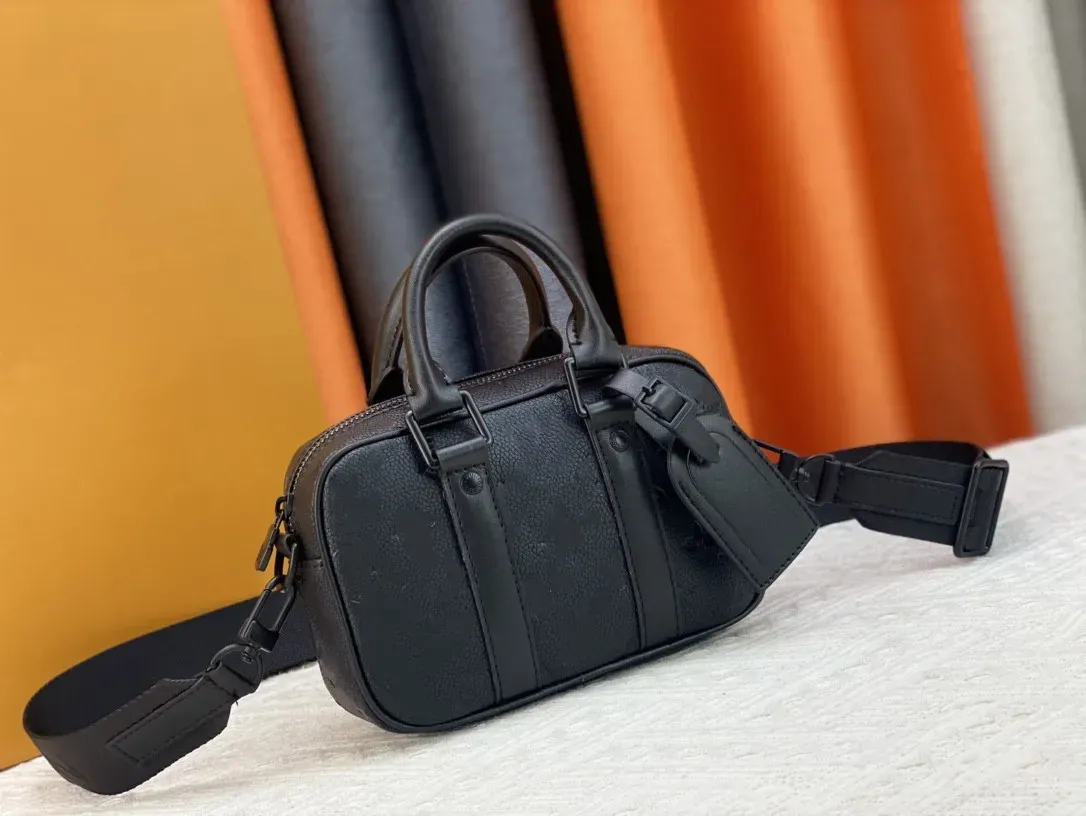 Man Shoulder Briefcase Black Embossed Crossbody Designer Handbag Business Mens Mini Messenger Bag Double handle Travel Wallet M82770