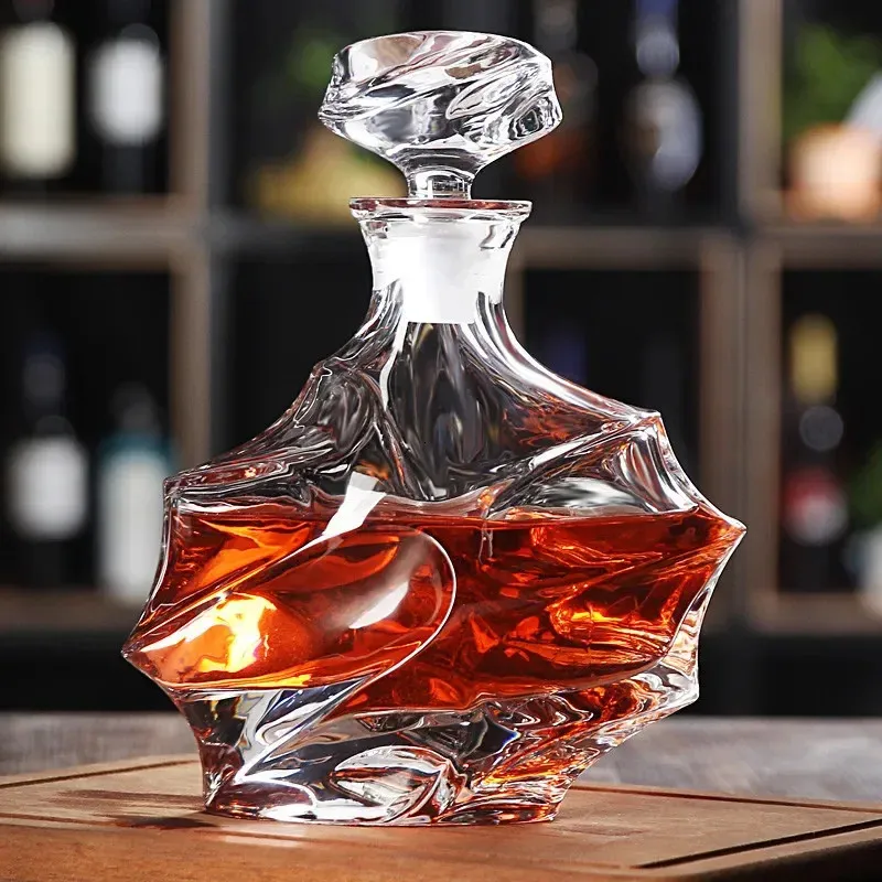 Outils de bar Hellodream style de pliage de luxe verre de cristal sans plomb carafe à whisky pour liqueur Scotch Bourbon 27 39 oz 231218