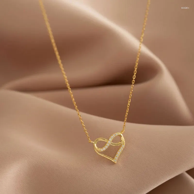 Pendant Necklaces 925 Sterling Silver Clavicle Chain Necklace For Women Trendy Elegant Sweet Sparkling LOVE Heart Zircon Bride Jewelry