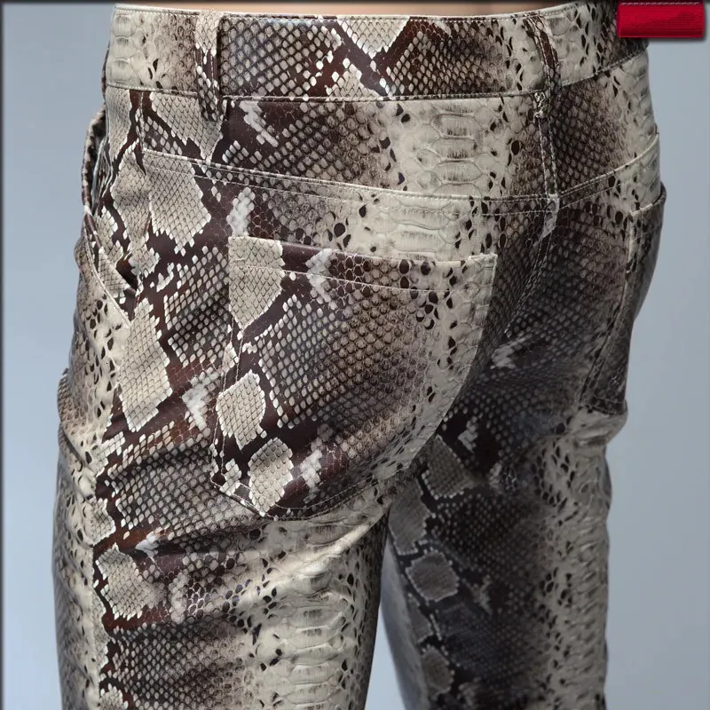 Mens Pants Fashion Men Slim Faux Python Snake Print Leather Personality Pu Trousers Chandal Male High Quality 231218