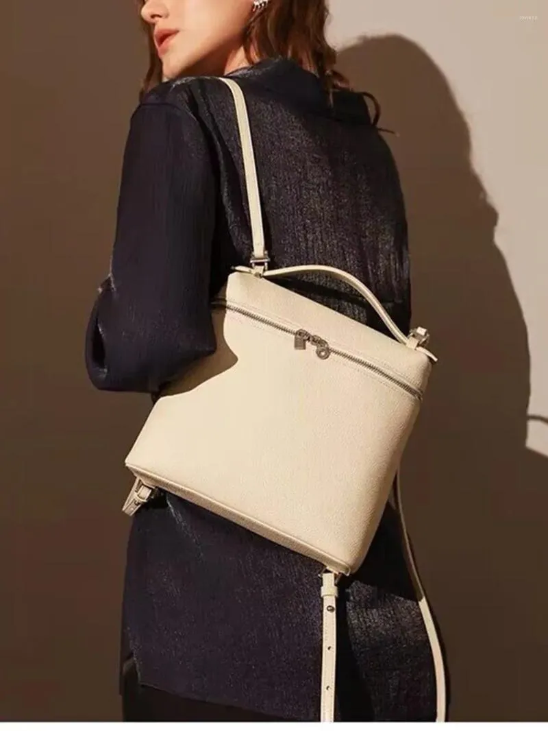 Midjepåsar klassiska kvinnors dragkedja två axel ryggsäck fast färg läder handväska 2023 stor kapacitet damväska